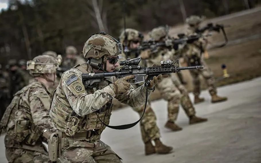 嘎子要花8亿拍战争片，自称一套单兵装备80万人民币？看完我绷不住了休闲区蓝鸢梦想 - Www.slyday.coM