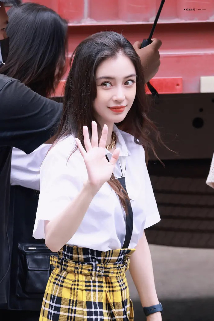 杨颖新剧搭档00后鲜肉，发际线后移被嘲没cp感，离婚后反迎事业潮休闲区蓝鸢梦想 - Www.slyday.coM