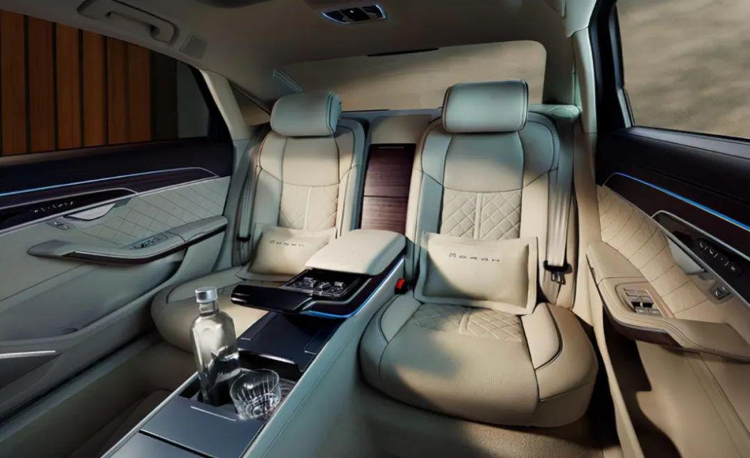 德系超豪华之争，迈巴赫S对比奥迪A8L Horch