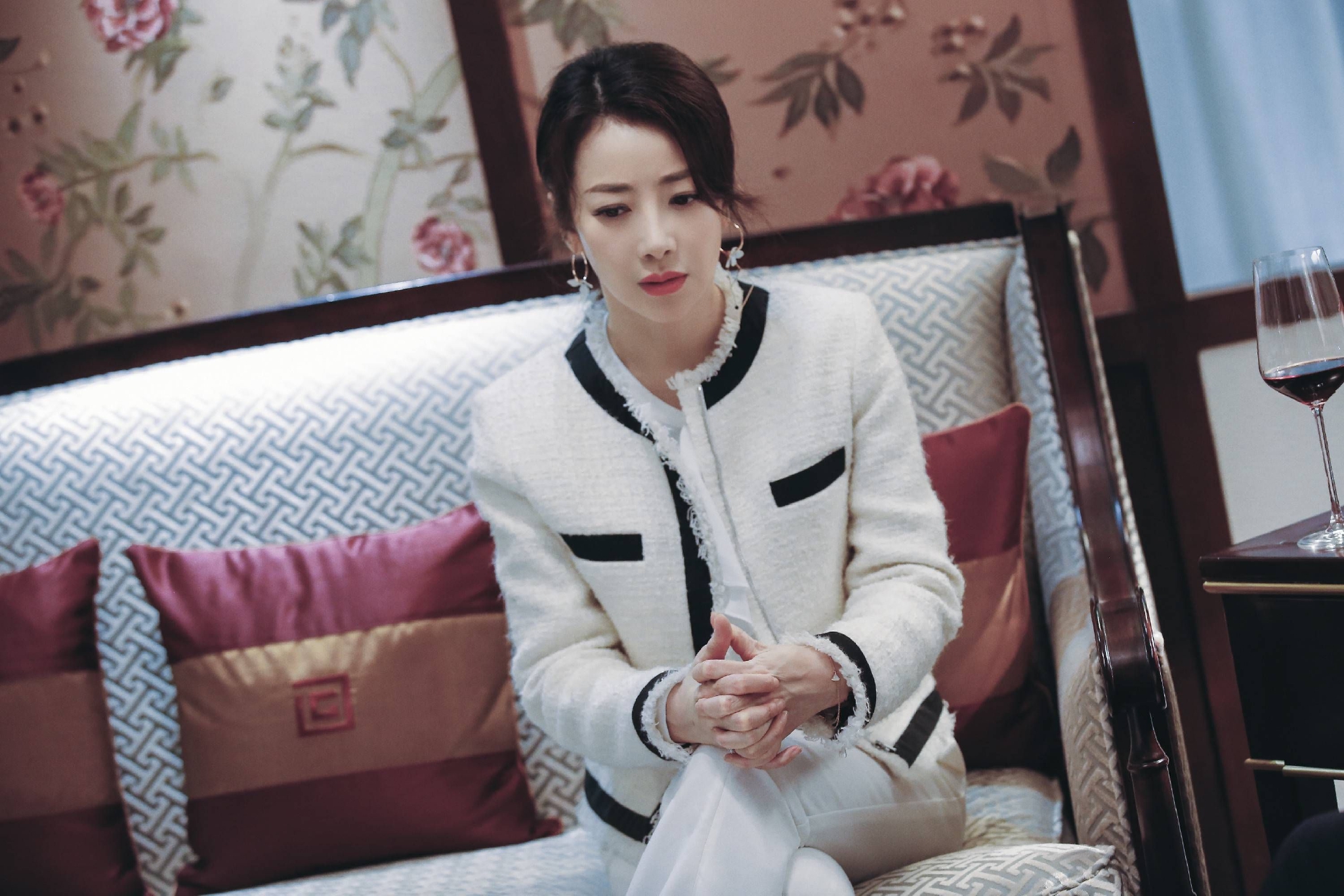 陈紫函回归现代悬疑题材 网剧《回廊亭》6月15日烧脑开播休闲区蓝鸢梦想 - Www.slyday.coM