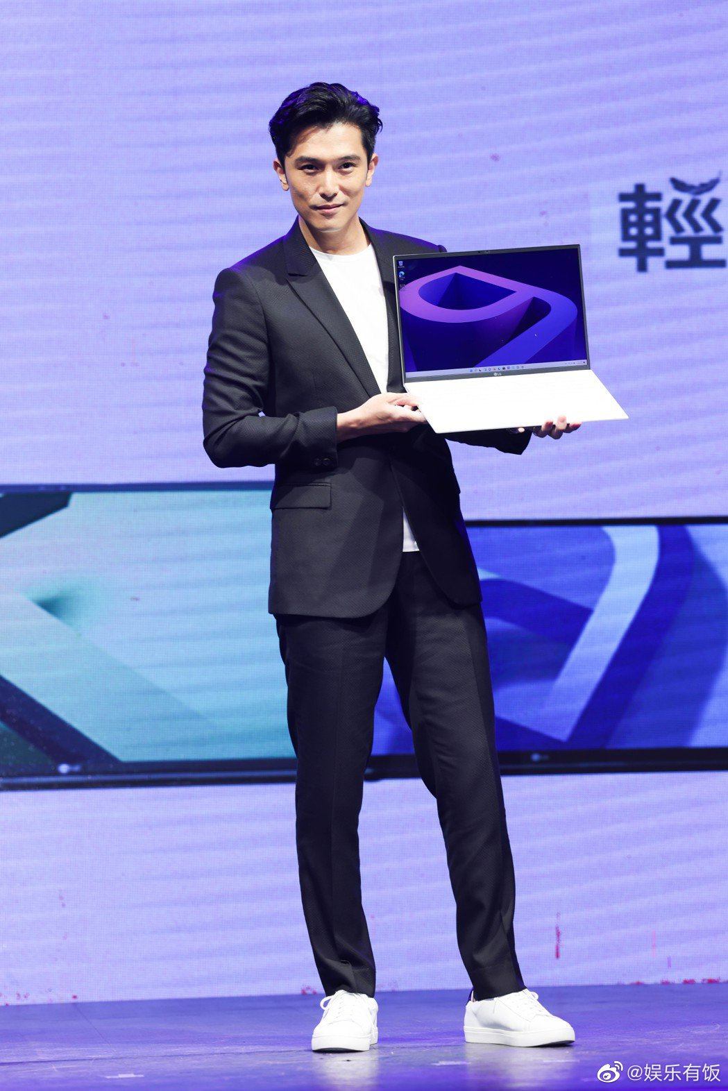 据台媒,邱泽去年12月与许玮甯结婚