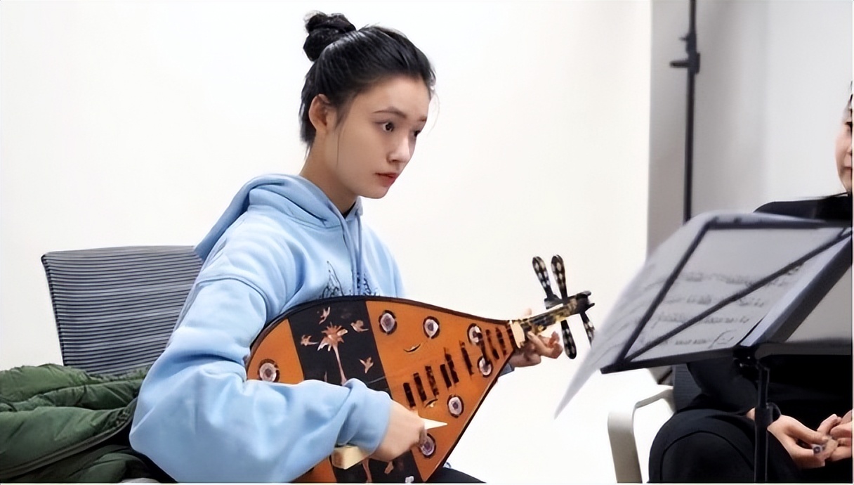 林允提前为周星驰准备60岁的生日大礼,感谢当年的知遇之恩休闲区蓝鸢梦想 - Www.slyday.coM 林允提前为周星驰准备60岁的生日大礼,感谢当年的知遇之恩休闲区蓝鸢梦想 - Www.slyday.coM