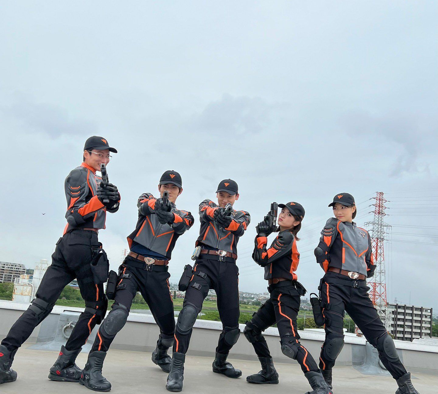 戴卡奥特曼:主角团新生精英胜利队官方合照 妖娆十足的谐星队长|队长