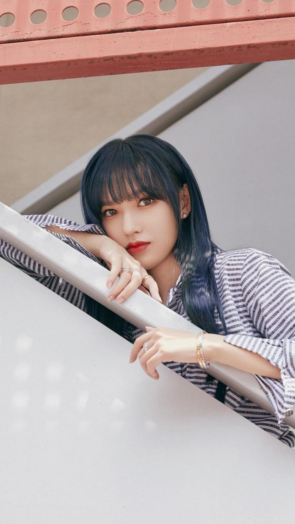 程潇|休闲时尚风漂亮迷人手机壁纸……|程潇_新浪新闻