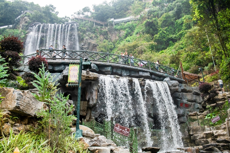广东最刺激的景区,来过的游客都说被吓破胆,高空项目你敢玩吗?休闲区蓝鸢梦想 - Www.slyday.coM 广东最刺激的景区,来过的游客都说被吓破胆,高空项目你敢玩吗?休闲区蓝鸢梦想 - Www.slyday.coM