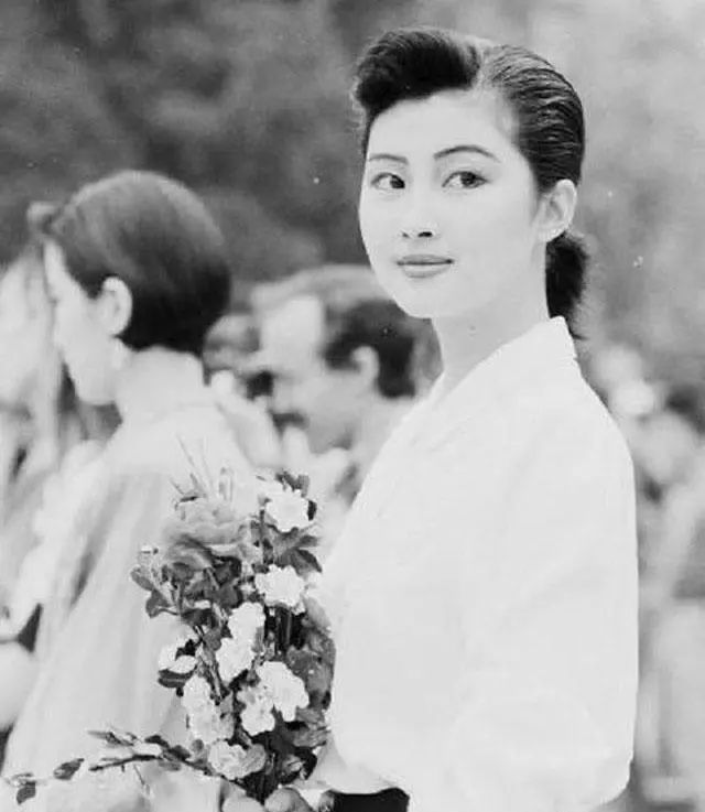 40年前流行全国的“的确良”，家家都有，为什么现在消失了……休闲区蓝鸢梦想 - Www.slyday.coM