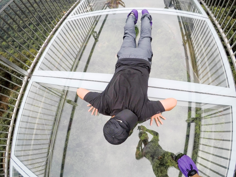 广东最刺激的景区,来过的游客都说被吓破胆,高空项目你敢玩吗?休闲区蓝鸢梦想 - Www.slyday.coM 广东最刺激的景区,来过的游客都说被吓破胆,高空项目你敢玩吗?休闲区蓝鸢梦想 - Www.slyday.coM