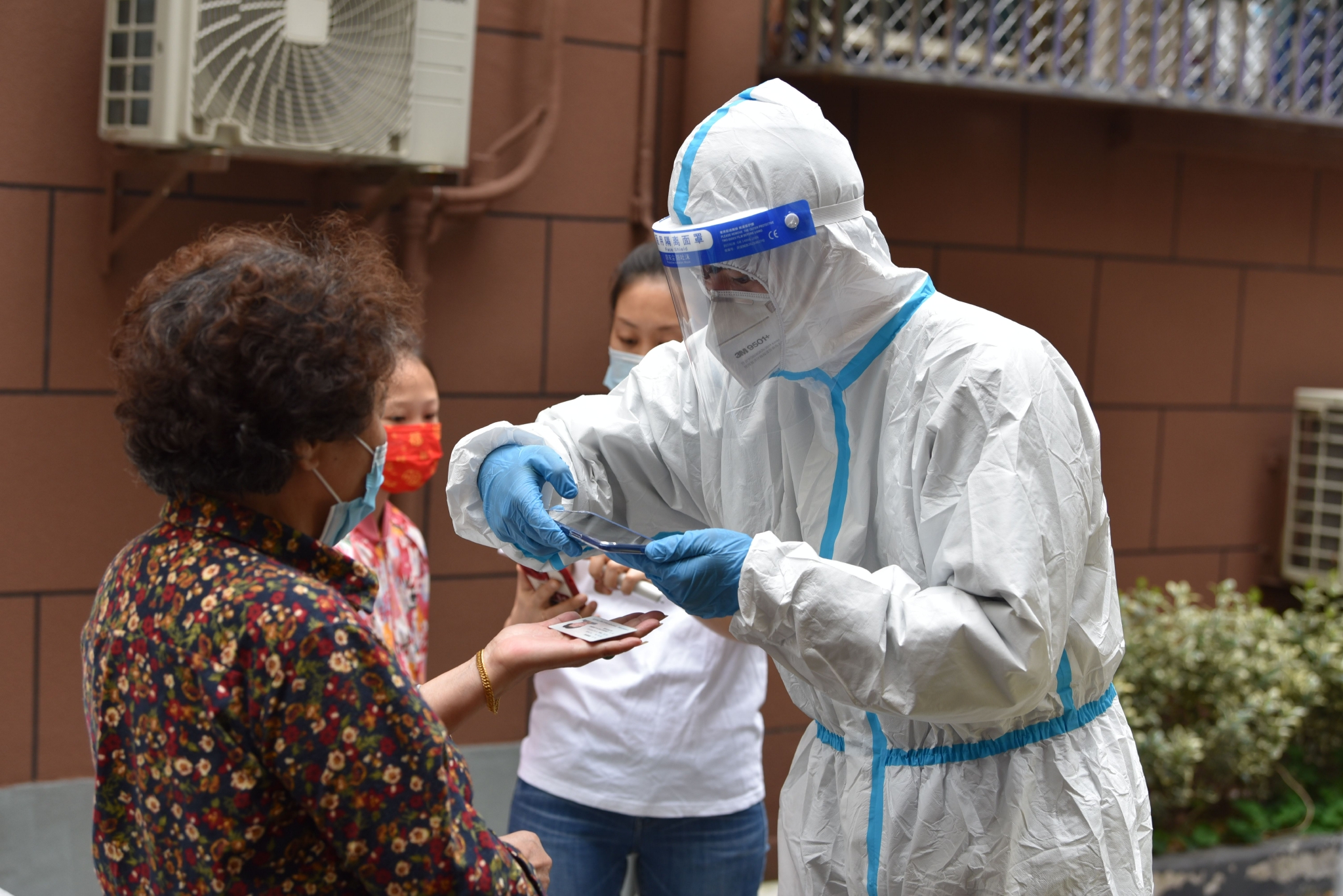 医护人员耐心故事