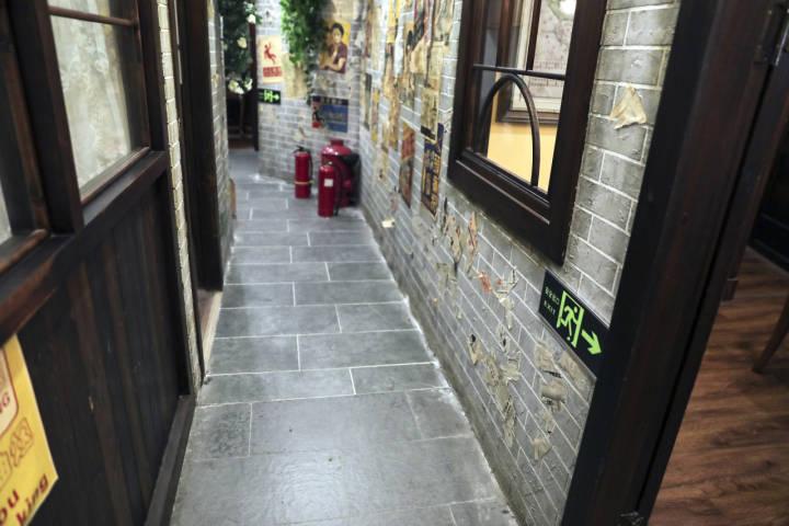 通道只够一人通行，装修用到大量可燃材料…义乌一网红“密室逃脱”类场所被关停休闲区蓝鸢梦想 - Www.slyday.coM