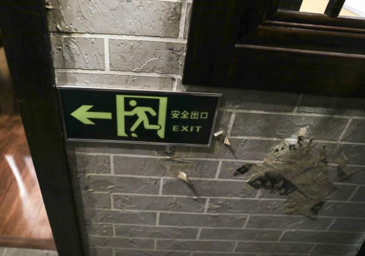 通道只够一人通行，装修用到大量可燃材料…义乌一网红“密室逃脱”类场所被关停休闲区蓝鸢梦想 - Www.slyday.coM