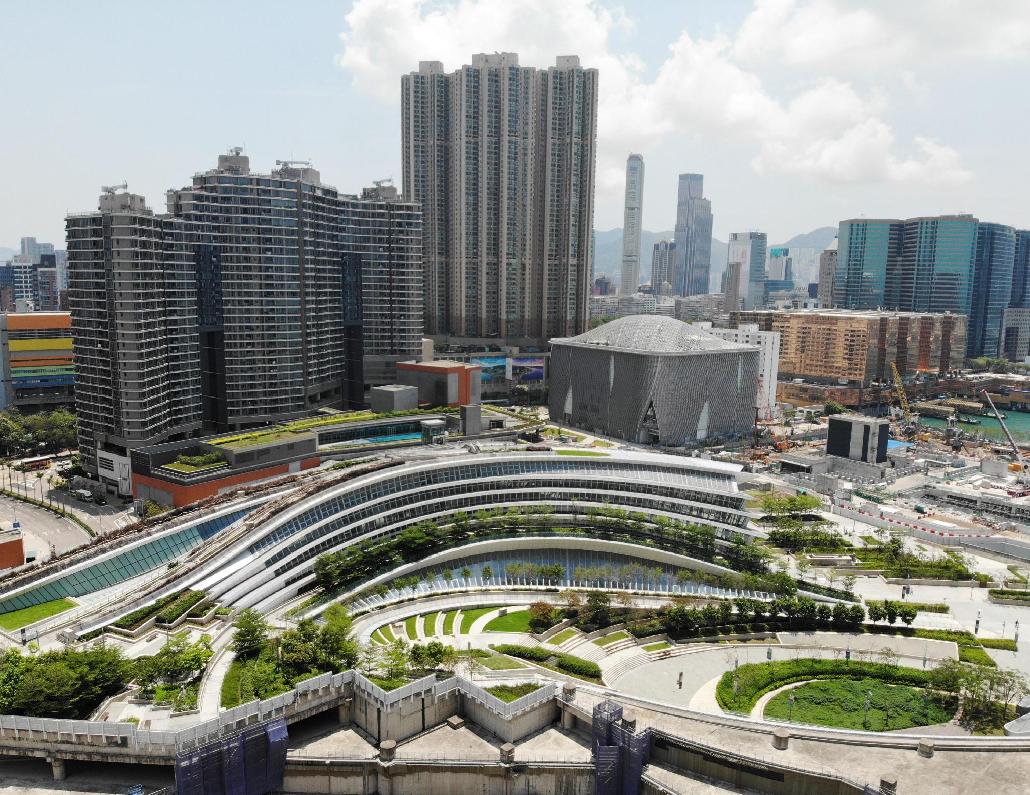 新华社记者 吕小炜 摄香港国际金融中心二期(左上),香港环球贸易广场