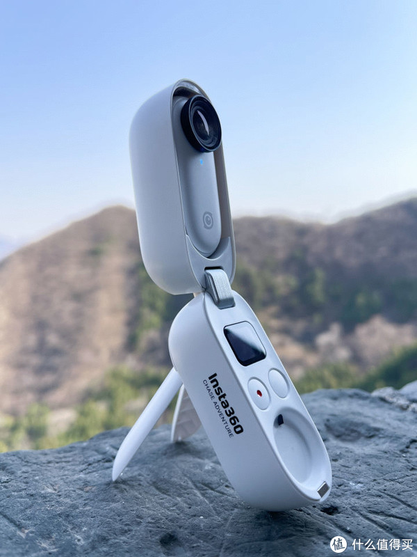 【Insta360 GO2上手】谁能拒绝一个头顶长摄像头的男人呢？休闲区蓝鸢梦想 - Www.slyday.coM