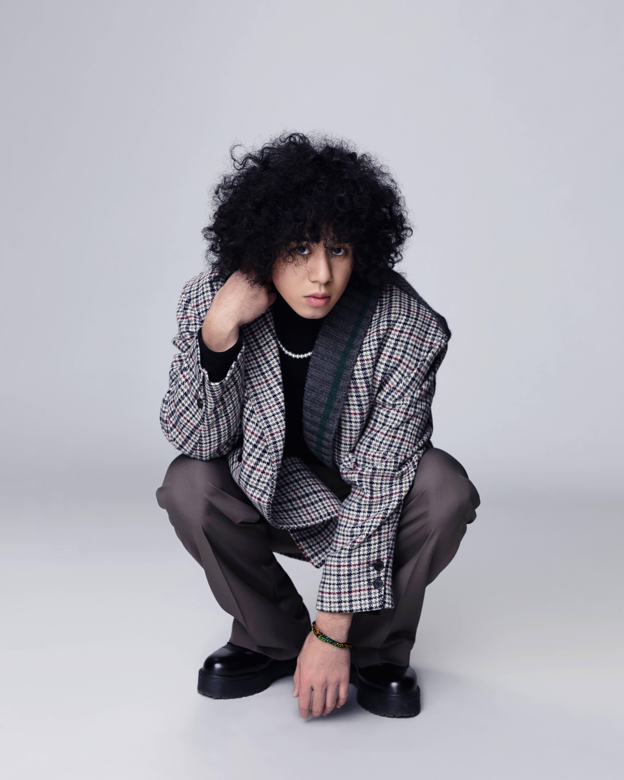 粤语歌新生代歌手曾比特私下总喊林子祥父亲大人专访