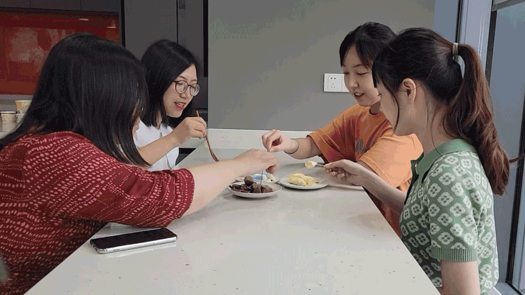 大家一块接一块。