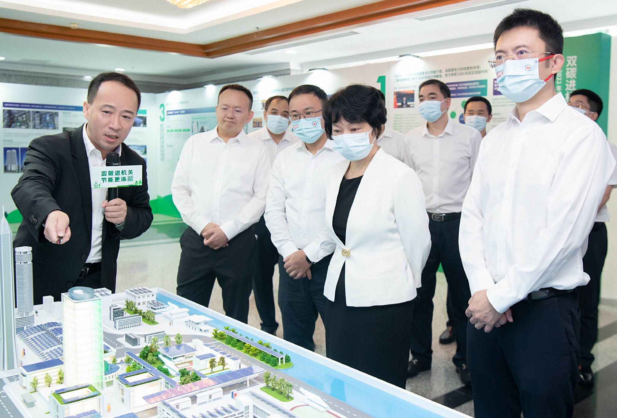 深圳市机关事务局局长吴晶,副局长谢锦辉,福田区委书记黄伟,区长周