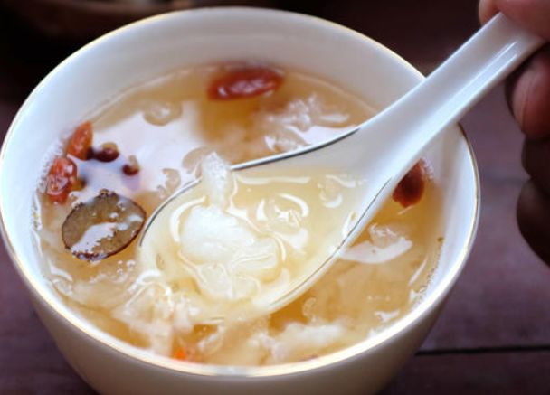 炖银耳汤怎么做才黏稠?牢记3技巧,出胶多黏性大,省时间|银耳|银耳汤|黏稠