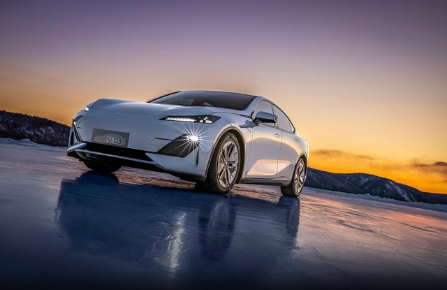 绿色赛场也内卷！三款中型运动纯电家轿谁能脱颖而出？