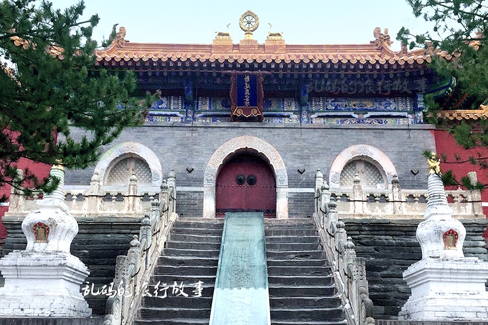 五台山最大黄教寺庙清朝皇帝行宫许愿很灵号称汉地布达拉宫