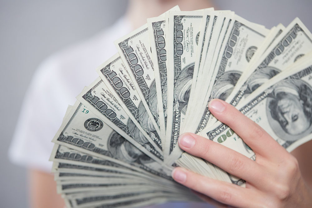 一季度，美国居民家庭：总资产同比增长9.1%，净资产同比上涨9.3%休闲区蓝鸢梦想 - Www.slyday.coM