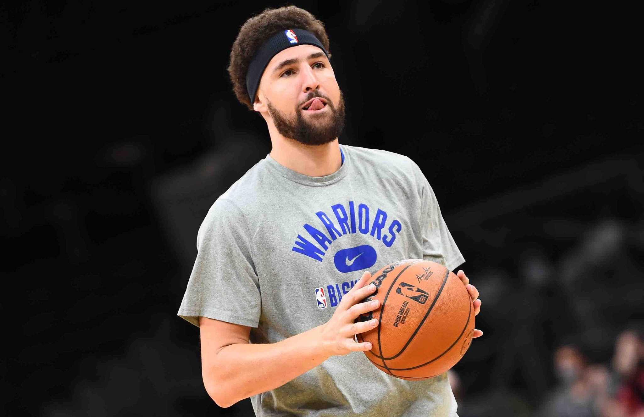 接下来是系列赛第6场,克莱-汤普森过往在g6总有神奇的发挥.