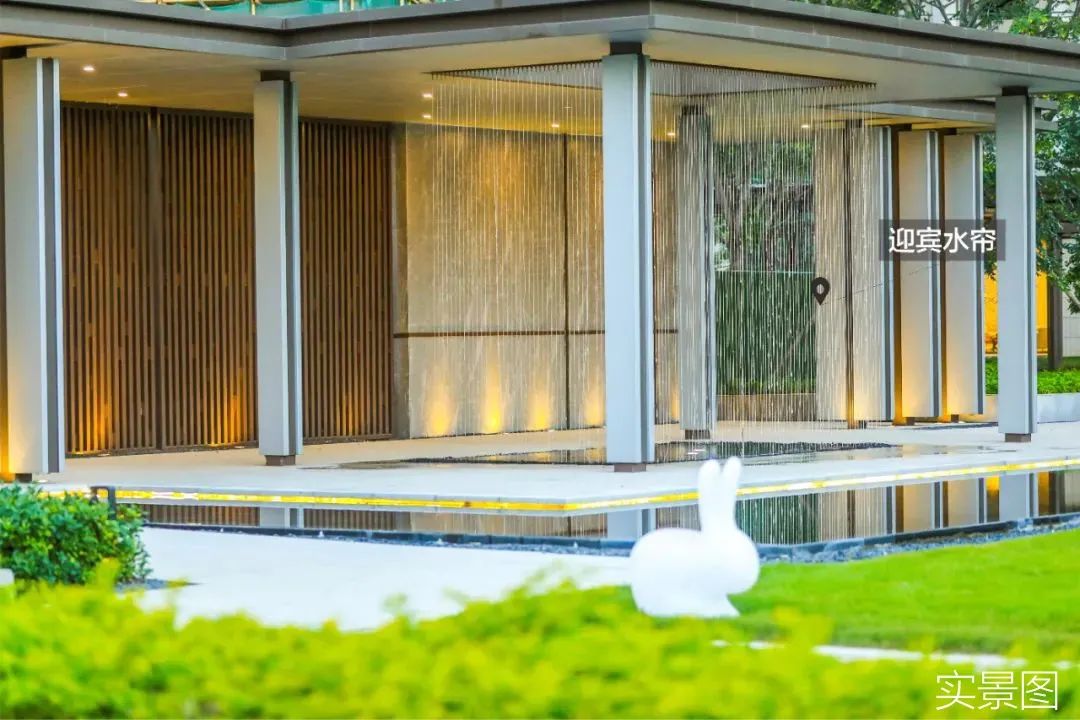 楼盘评测休闲区蓝鸢梦想 - Www.slyday.coM