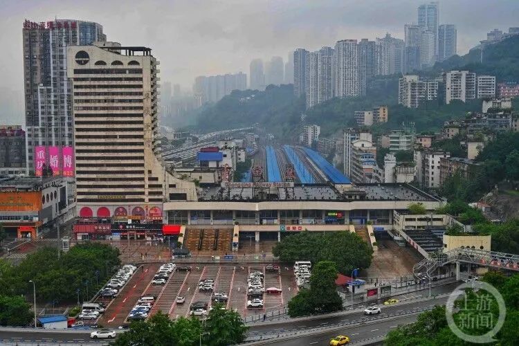 70载的陪伴菜园坝火车站我们后会有期