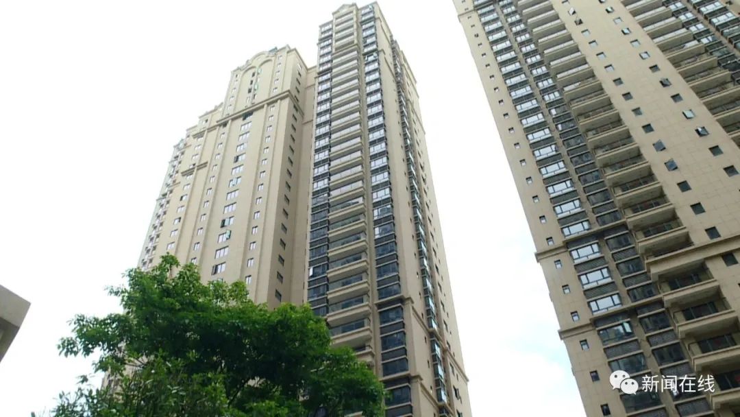 一万多元一平米的房子，每次出门竟要先跟邻居“预约”……休闲区蓝鸢梦想 - Www.slyday.coM