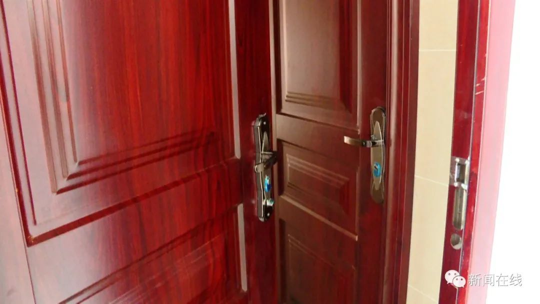 一万多元一平米的房子，每次出门竟要先跟邻居“预约”……休闲区蓝鸢梦想 - Www.slyday.coM