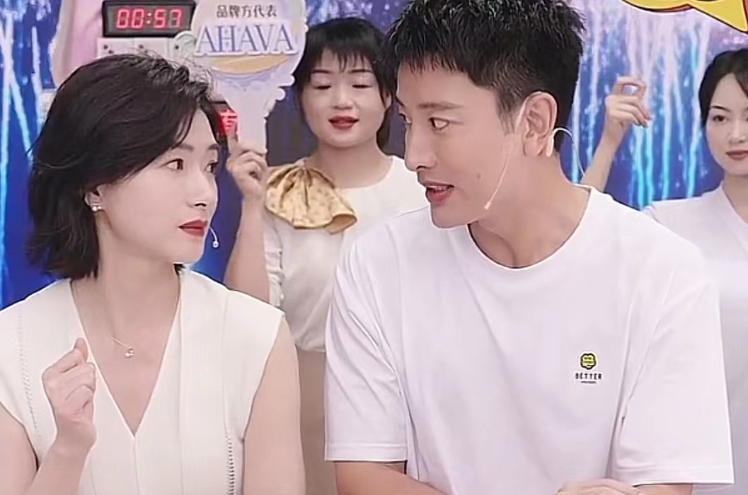 贾乃亮不受流言影响,直播冲上带货榜第一,在线超十万观众|贾乃亮