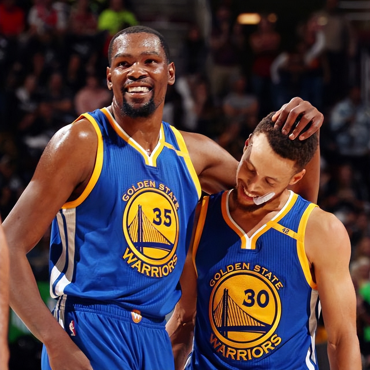 8年4冠！库里如愿加冕总决赛mvp，生涯冠军数正式追平勒布朗休闲区蓝鸢梦想 - Www.slyday.coM