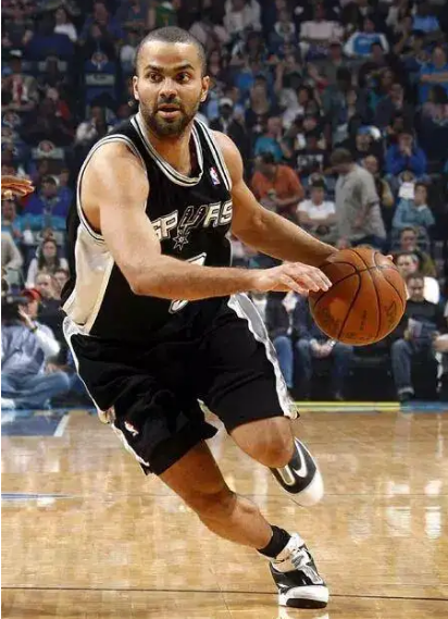 历史5大控卫FMVP,魔术师3次登顶,库里34岁最无解休闲区蓝鸢梦想 - Www.slyday.coM 历史5大控卫FMVP,魔术师3次登顶,库里34岁最无解休闲区蓝鸢梦想 - Www.slyday.coM