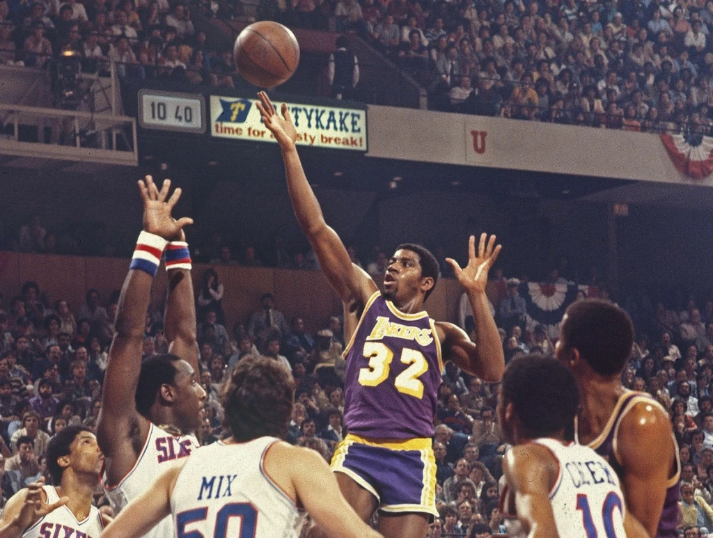 谁是总决赛最强球员?美媒评出前15!库里第12,KD第10,老詹第2休闲区蓝鸢梦想 - Www.slyday.coM 谁是总决赛最强球员?美媒评出前15!库里第12,KD第10,老詹第2休闲区蓝鸢梦想 - Www.slyday.coM