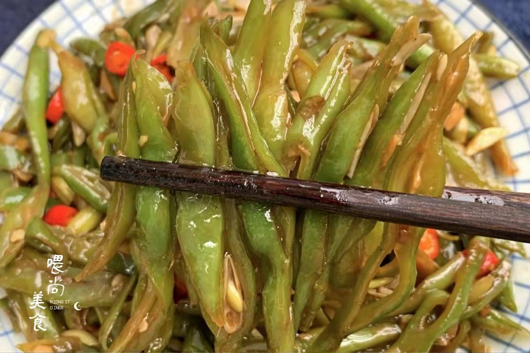 两道超级下饭的家常美食,麻辣巴鲨鱼,酱爆豆角,孩子最喜欢吃了休闲区蓝鸢梦想 - Www.slyday.coM 两道超级下饭的家常美食,麻辣巴鲨鱼,酱爆豆角,孩子最喜欢吃了休闲区蓝鸢梦想 - Www.slyday.coM