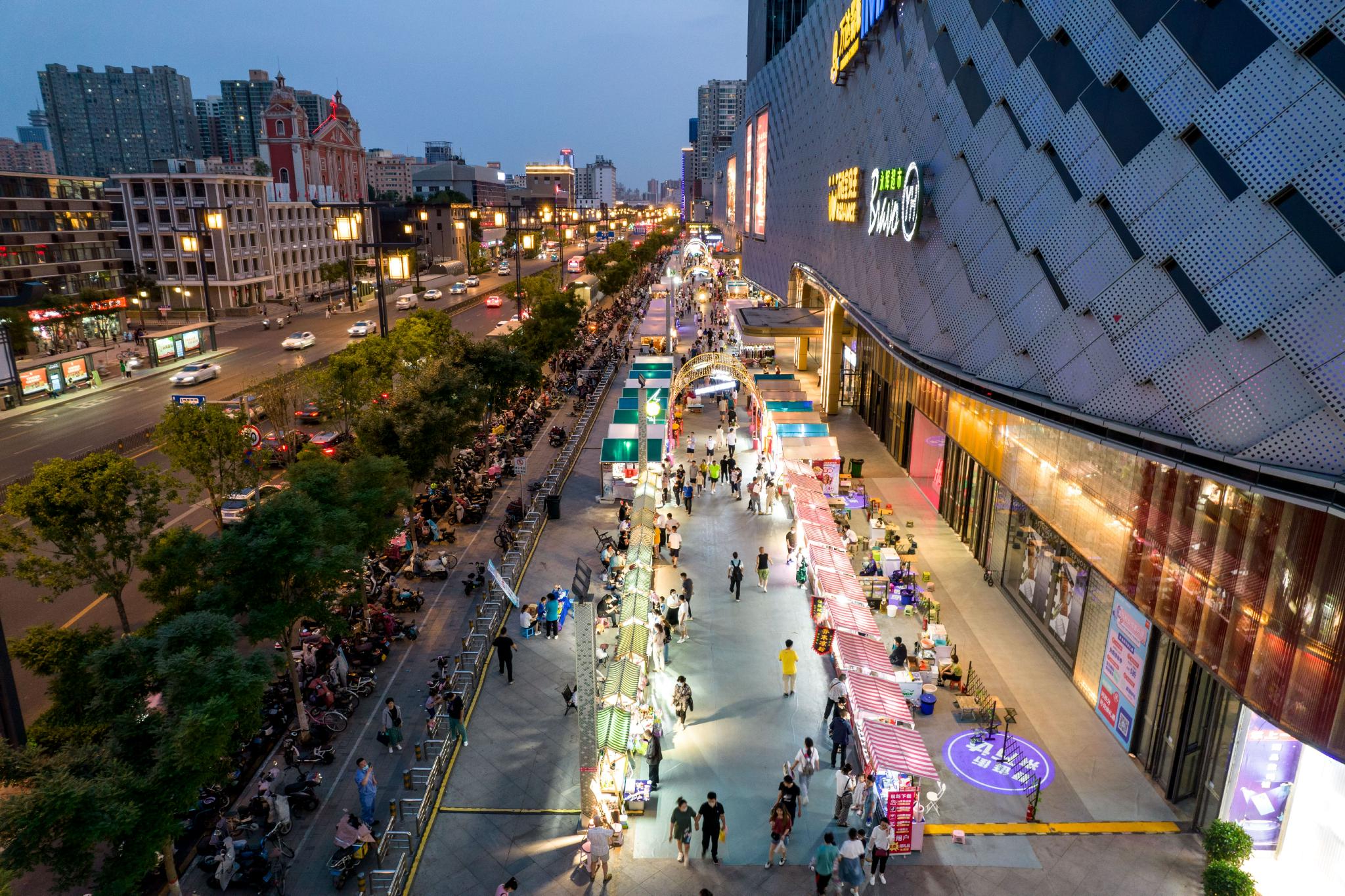 太原商圈夜经济复苏人间烟火气浓