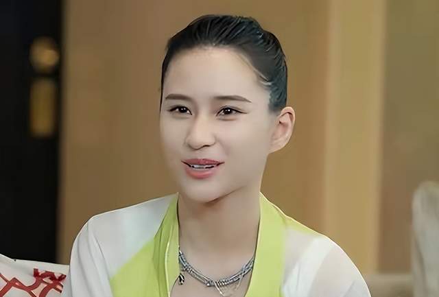 何超莲自曝赌王曾被暗杀3次，所幸没有受到伤害，后来加强了安保休闲区蓝鸢梦想 - Www.slyday.coM