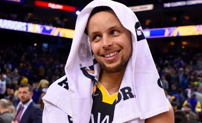 杜兰特躺枪!勇士时隔4年夺得NBA总冠军,格林公式完成闭环休闲区蓝鸢梦想 - Www.slyday.coM 杜兰特躺枪!勇士时隔4年夺得NBA总冠军,格林公式完成闭环休闲区蓝鸢梦想 - Www.slyday.coM