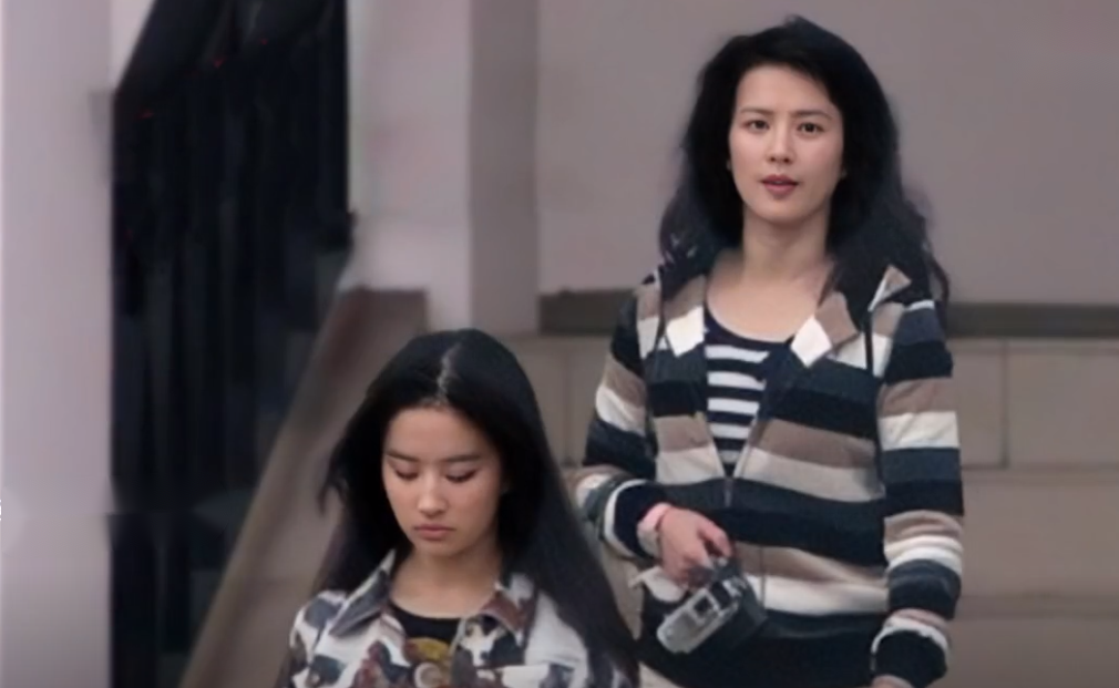 "天仙妈妈"刘晓莉:为爱抛事业,为女放弃家庭,刘亦菲是她骄傲__财经