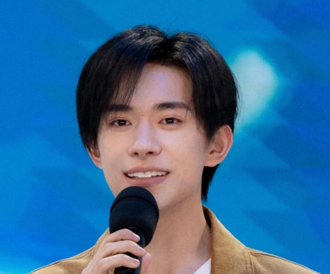 华鼎奖提名出炉,五部最佳影片,易烊千玺三部在列休闲区蓝鸢梦想 - Www.slyday.coM 华鼎奖提名出炉,五部最佳影片,易烊千玺三部在列休闲区蓝鸢梦想 - Www.slyday.coM