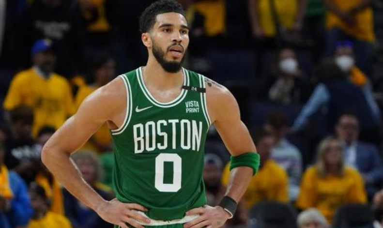 勇士总冠军！库里三分11中6轰34+7，塔图姆太拉跨，布朗空砍34+7休闲区蓝鸢梦想 - Www.slyday.coM