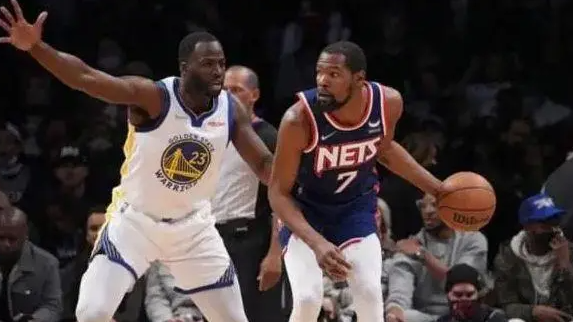 杜兰特躺枪!勇士时隔4年夺得NBA总冠军,格林公式完成闭环休闲区蓝鸢梦想 - Www.slyday.coM 杜兰特躺枪!勇士时隔4年夺得NBA总冠军,格林公式完成闭环休闲区蓝鸢梦想 - Www.slyday.coM