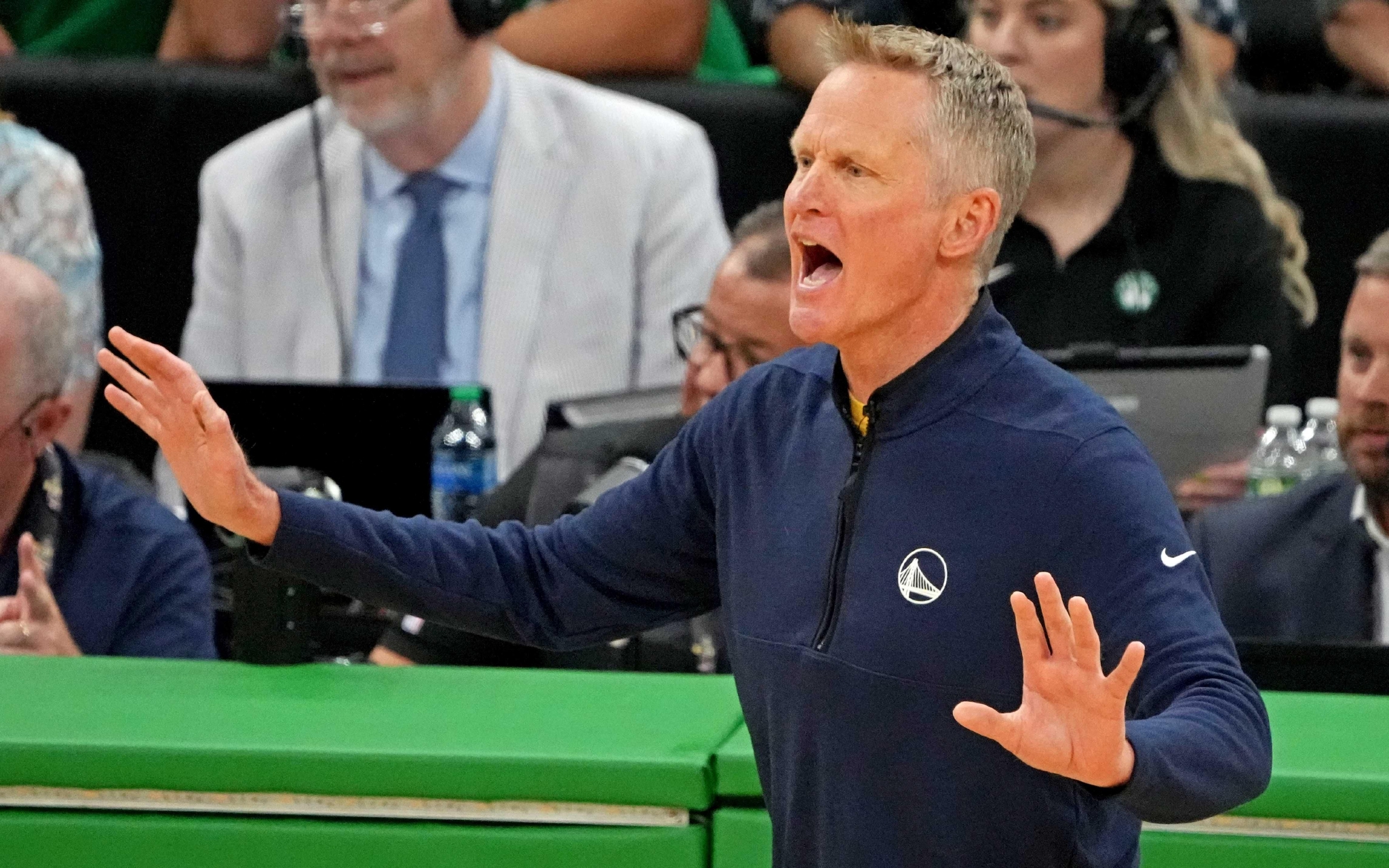 科尔谈球队伤病情况穆迪恢复训练有望下周复出