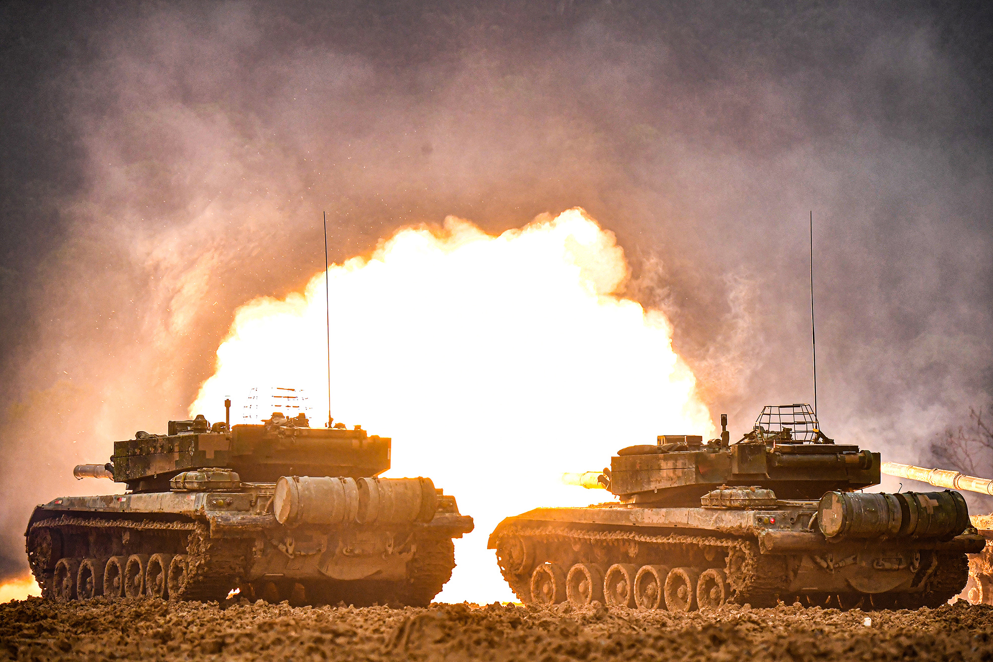 火力全开！高清大图直击第73集团军某旅实战化演练休闲区蓝鸢梦想 - Www.slyday.coM