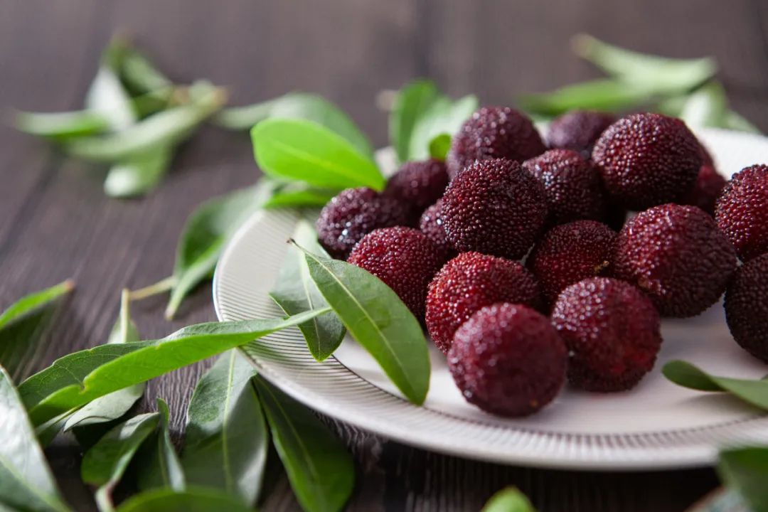 作为宁波的招牌水果杨梅大受欢迎.