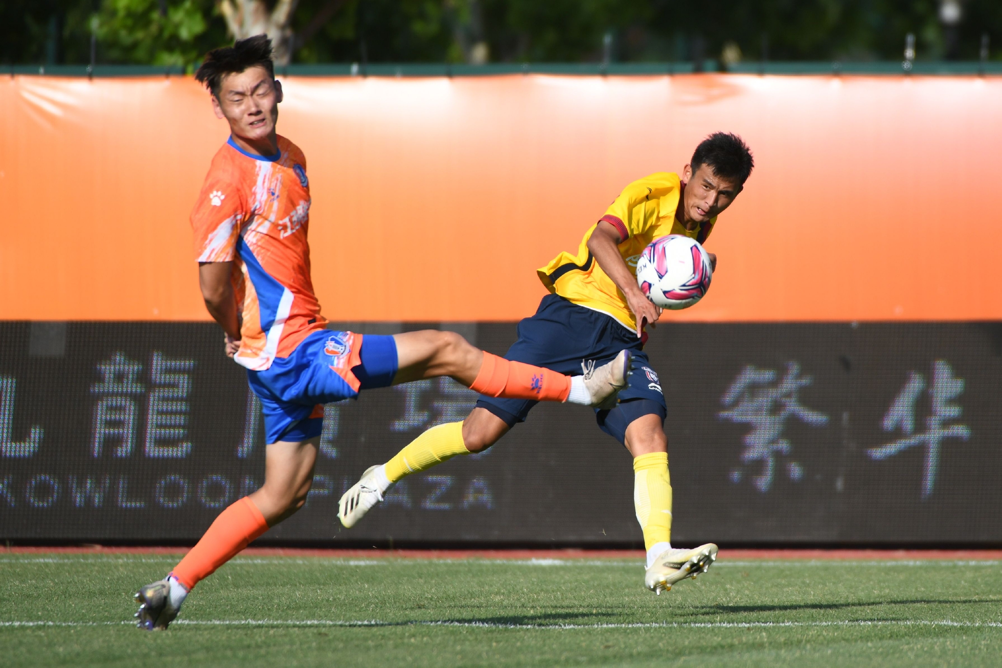 足球中甲陕西长安竞技胜江西北大门