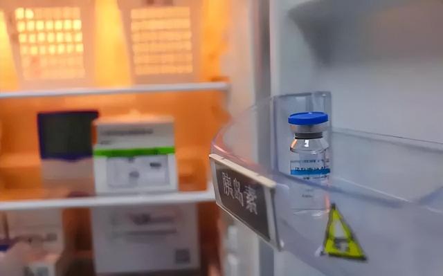 胰岛素作为一种生物制剂,应该保存在4℃～8℃的环境中,温度不能太低