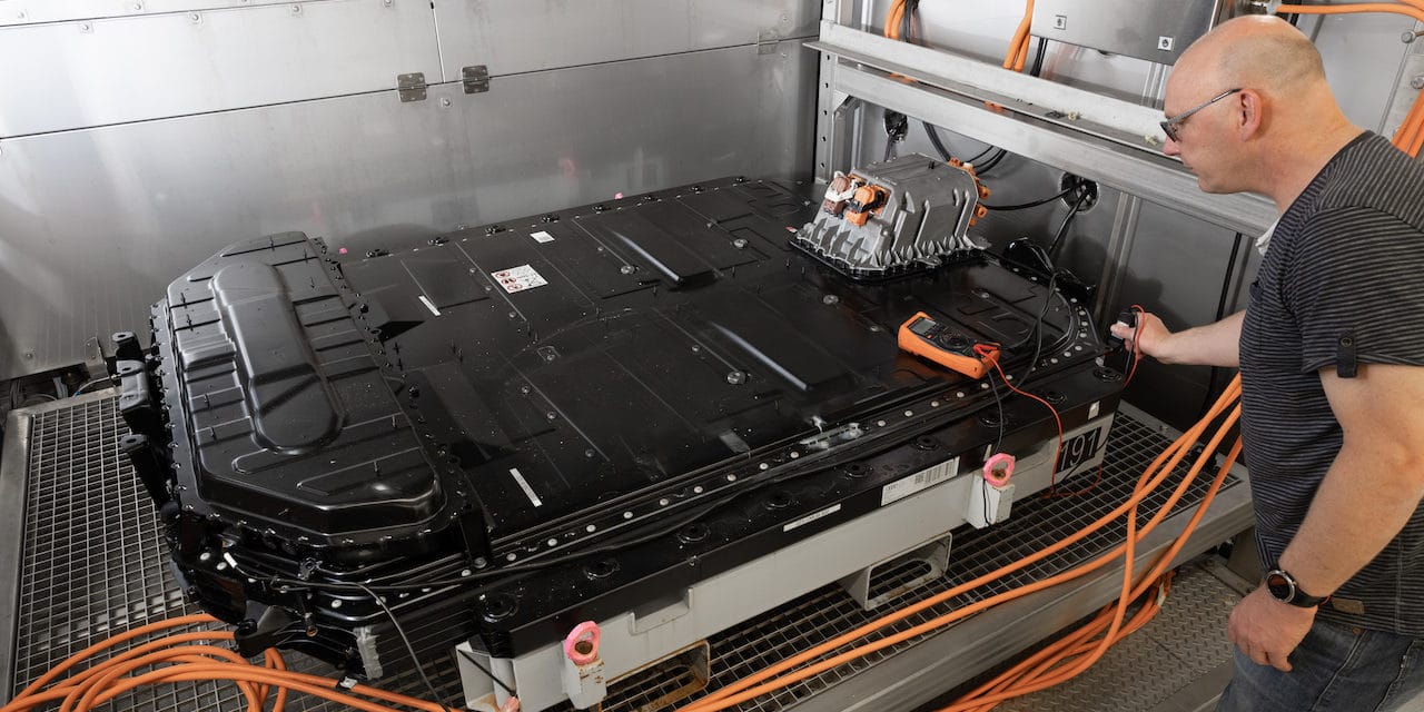 汽车厂商造电池忙,奥迪自己设计和开发电动汽车电池__财经头条