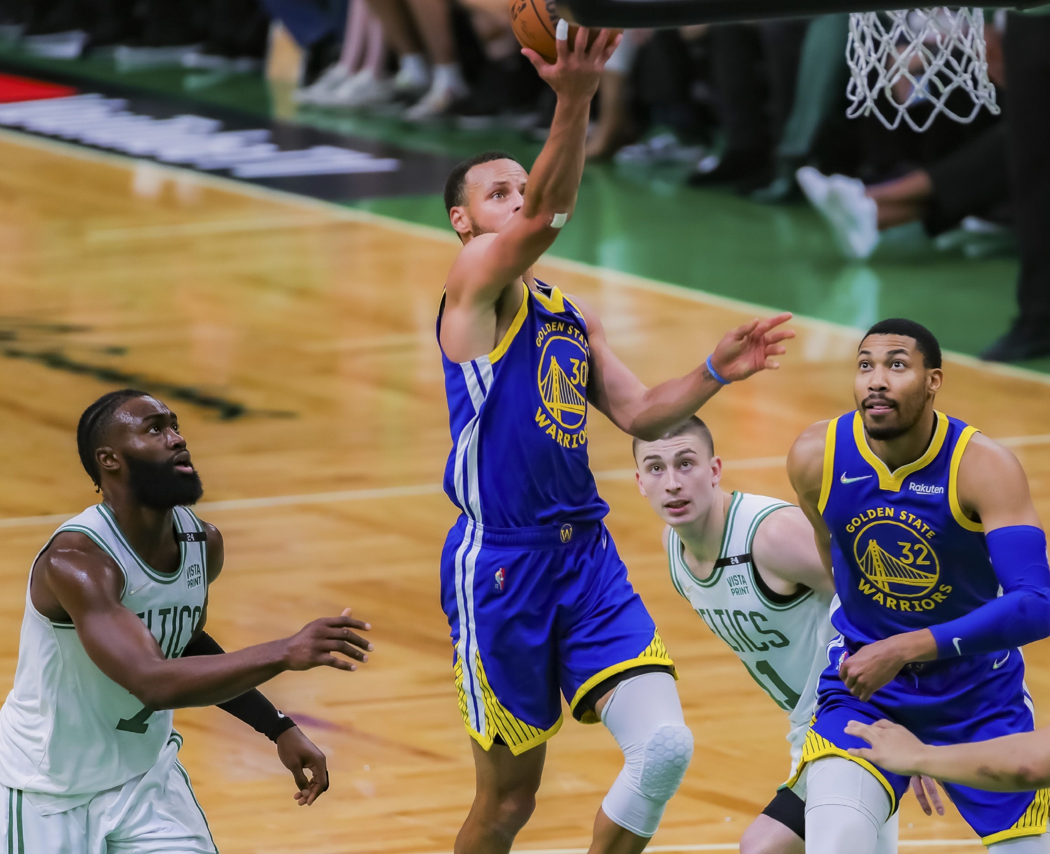 篮球——nba总决赛:勇士队夺冠|勇士|斯蒂芬·库里|德雷蒙德·格林