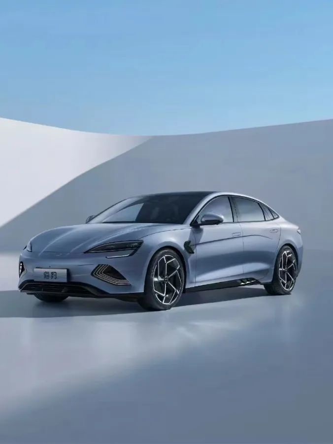 职场女性如何平衡事业与家庭？专访MBM学生、比亚迪高管朱倩芸休闲区蓝鸢梦想 - Www.slyday.coM