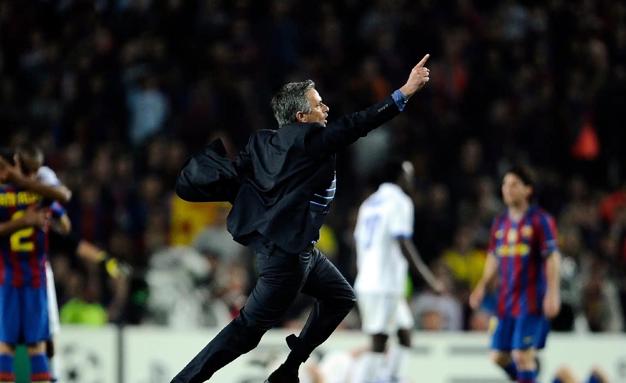 鸟叔又要在诺坎普狂奔庆祝没想到今夏首杯是甘伯杯谢谢你巴萨