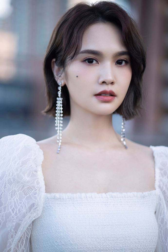 杨丞琳频繁亮相央视晚会 真成央妈宠儿休闲区蓝鸢梦想 - Www.slyday.coM